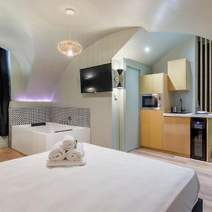 Kamer met een King Size Bed